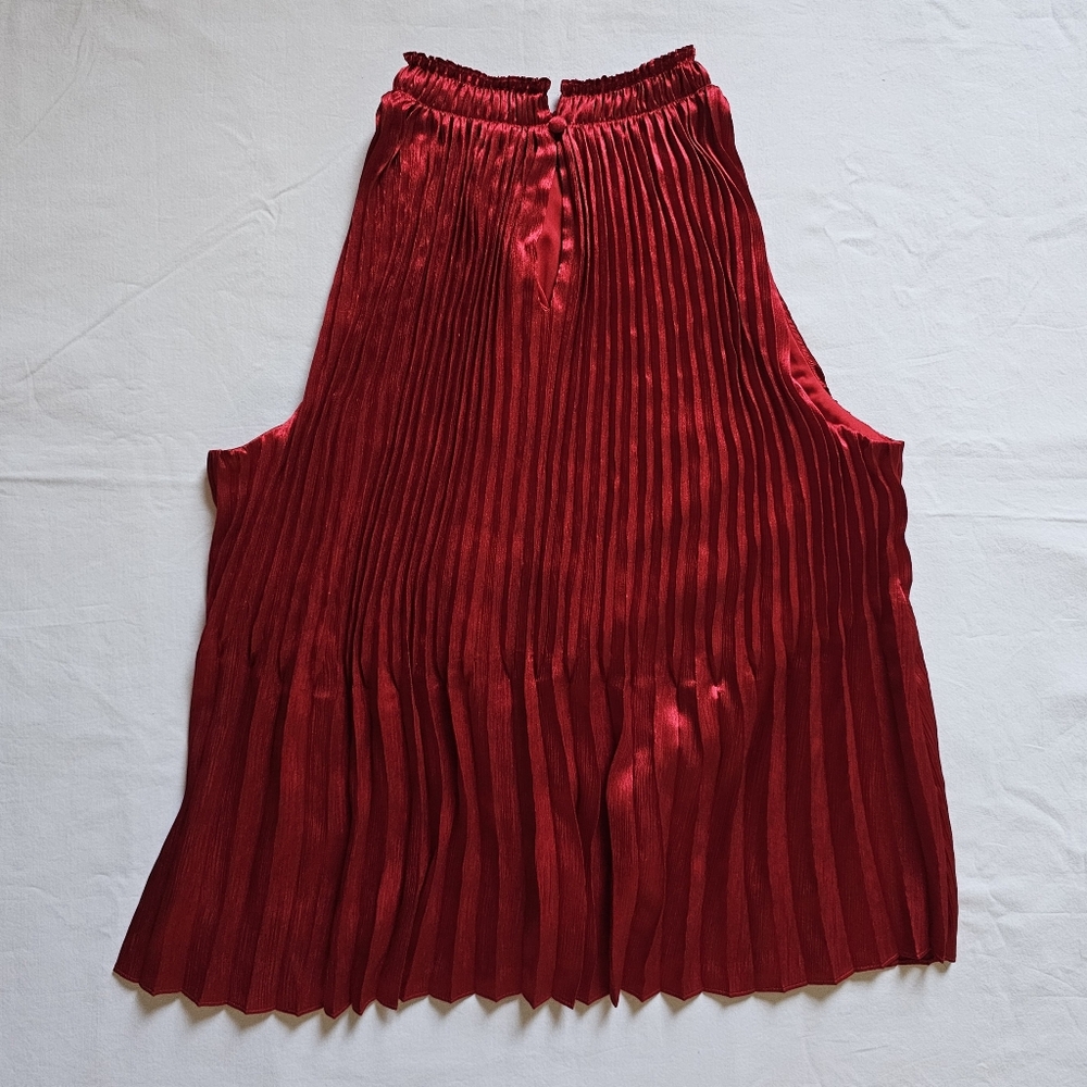 Nine West Red Elegant Femenine Pleated High Neck Sleeveless Flare Blouse Size L - Picture 7 of 9
